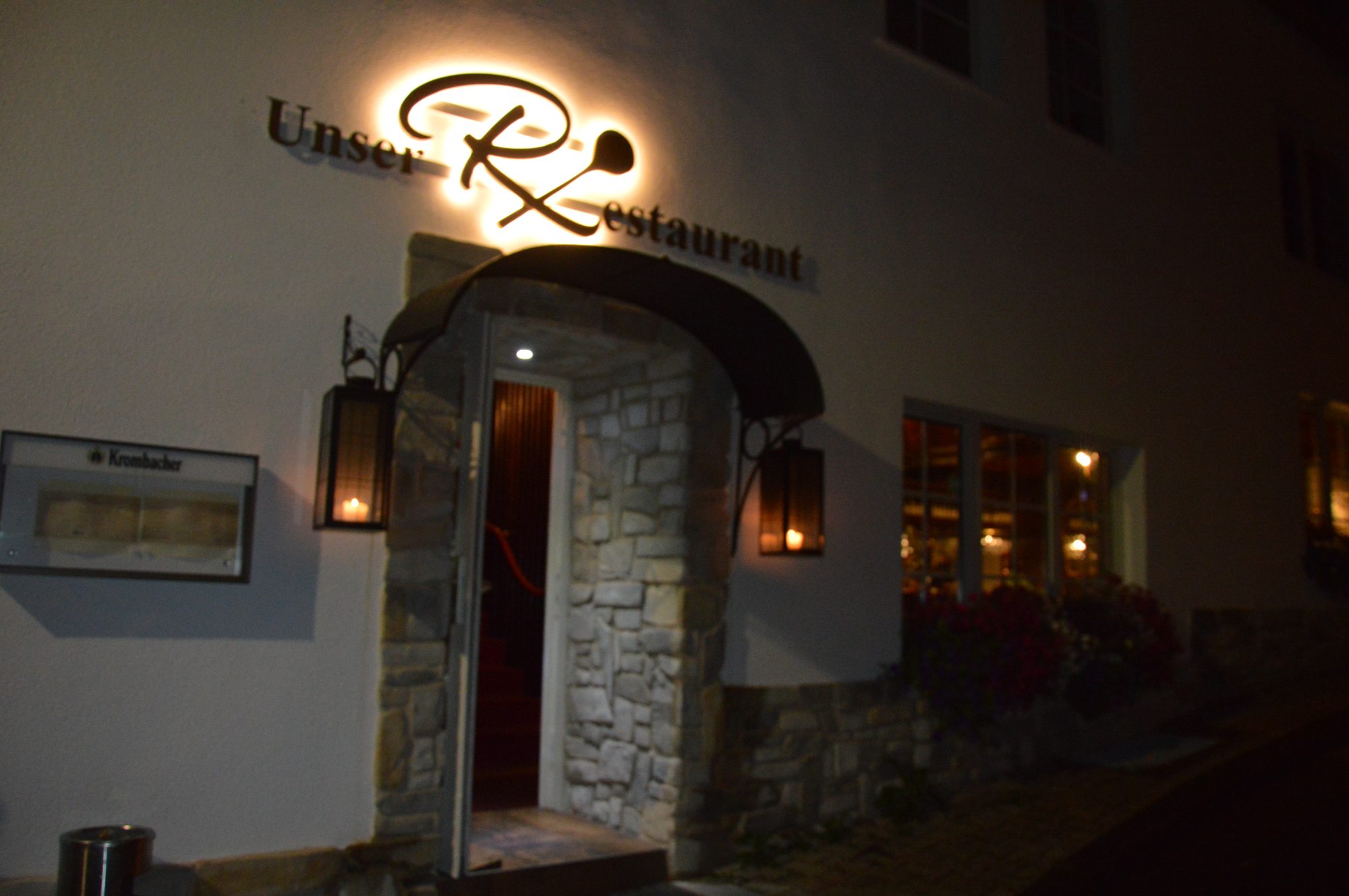 Unser Restaurant bei Nacht in der Siegener Oberstadt